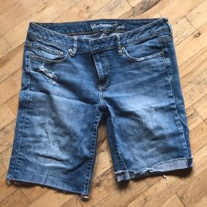 Jean distressed Bermuda shorts -Size 12